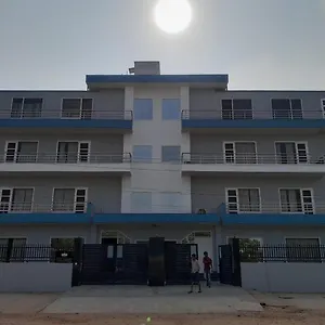 https://hotel-the-luxem.top-gurgaonhotels.com